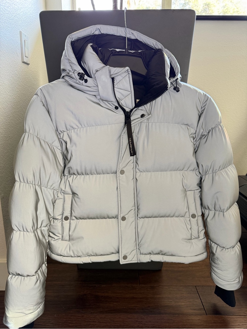 Aritzia Super Puff™ Shorty, Reflective powder coated goose-down puffer jacket - Picture 5 of 16